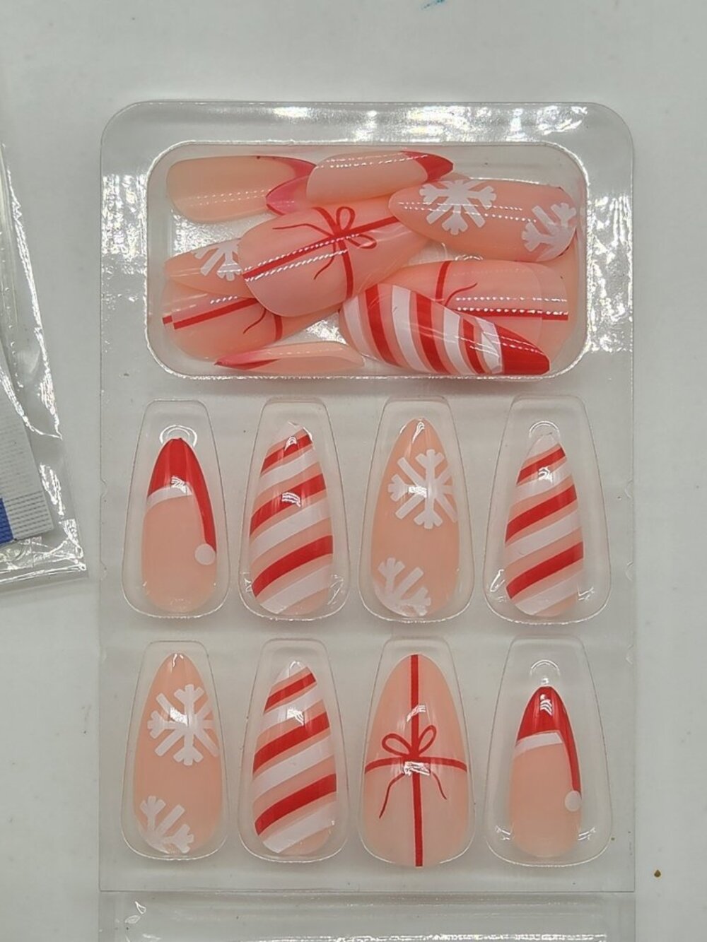 24 Pieces Finger Nail Mani Set  Ribbon Peppermint Snowflakes Press On Nails
